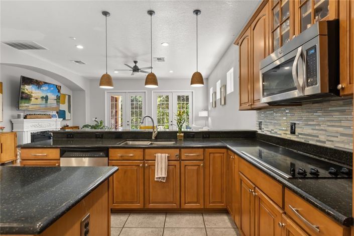 Image No.14-4 Bed Property for sale