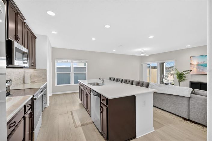 Image No.10-4 Bed Property for sale