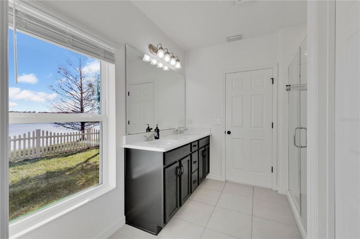 Image No.16-4 Bed Property for sale