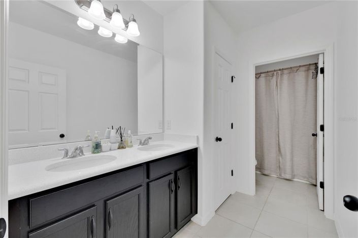 Image No.19-4 Bed Property for sale