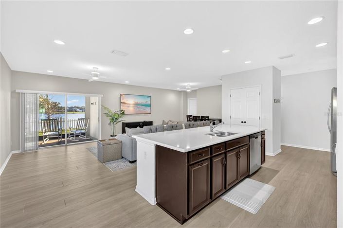 Image No.8-4 Bed Property for sale