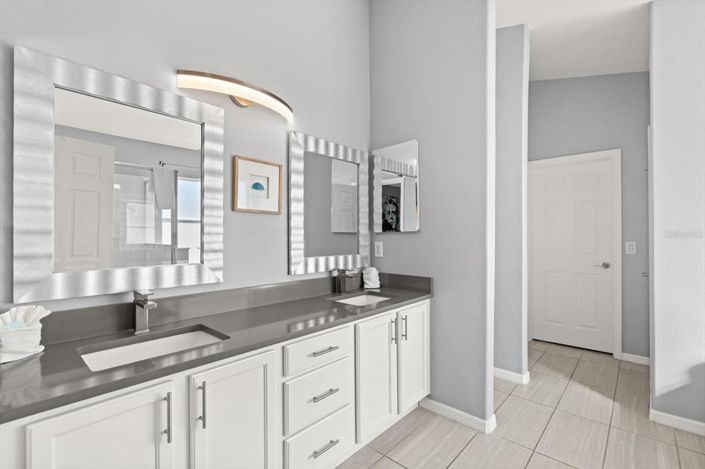 Image No.17-5 Bed Property for sale