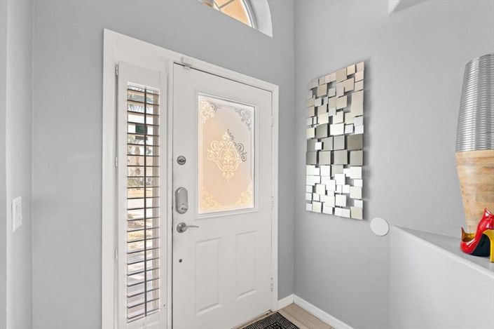 Image No.3-5 Bed Property for sale