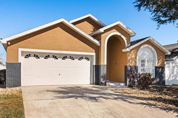 Image No.37-5 Bed Property for sale