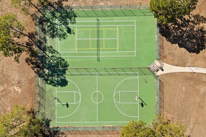 Image No.45-5 Bed Property for sale