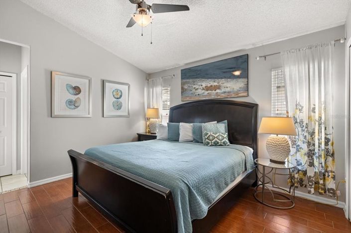 Image No.21-5 Bed Property for sale