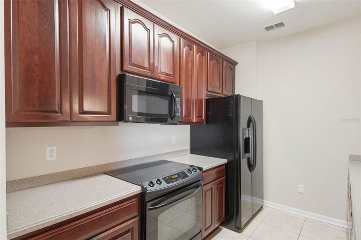 Image No.12-3 Bed Property for sale