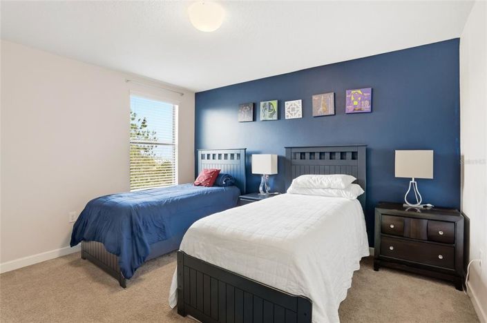 Image No.27-7 Bed Property for sale