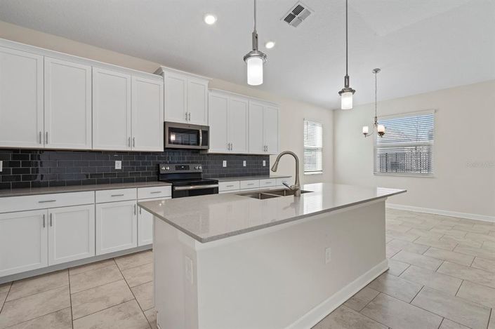 Image No.11-4 Bed Property for sale