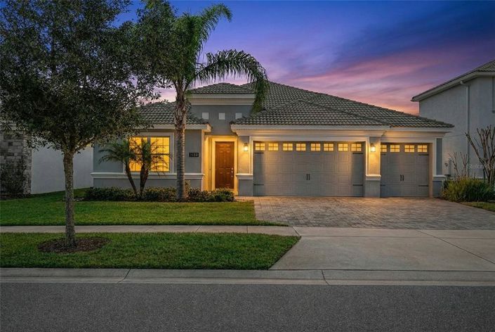 Image No.2-4 Bed Property for sale