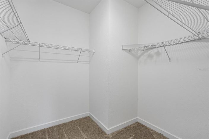 Image No.32-4 Bed Property for sale