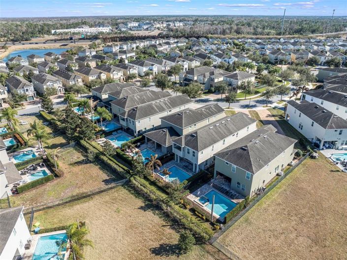 Image No.6-6 Bed Property for sale