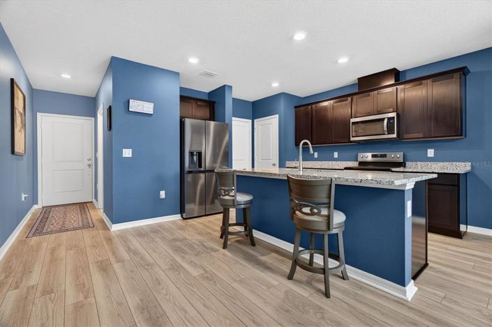 Image No.2-3 Bed Townhouse for sale