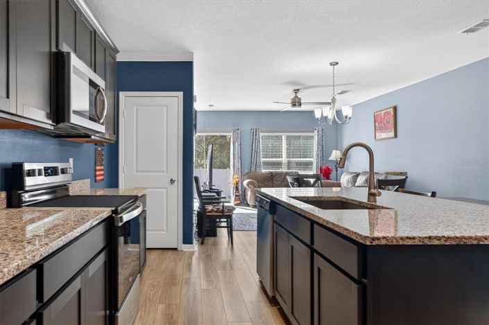 Image No.6-3 Bed Townhouse for sale