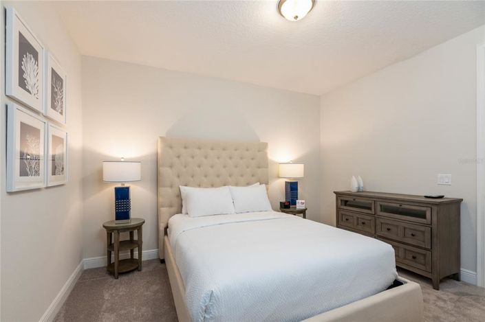 Image No.20-6 Bed Property for sale