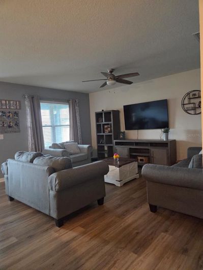 Image No.11-3 Bed Property for sale