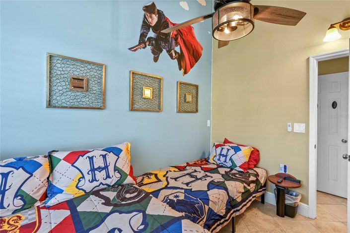 Image No.19-8 Bed Property for sale