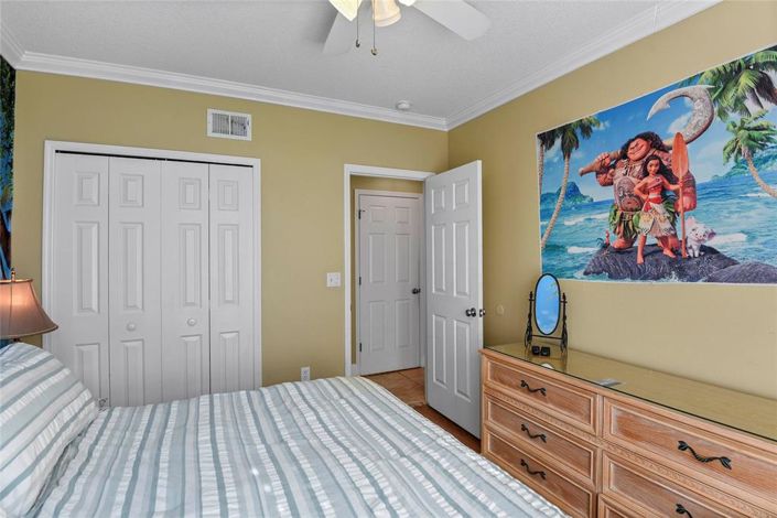 Image No.26-8 Bed Property for sale