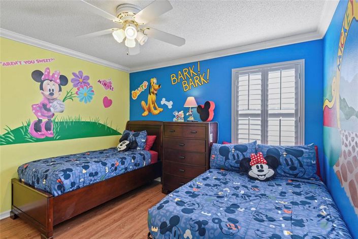 Image No.35-8 Bed Property for sale