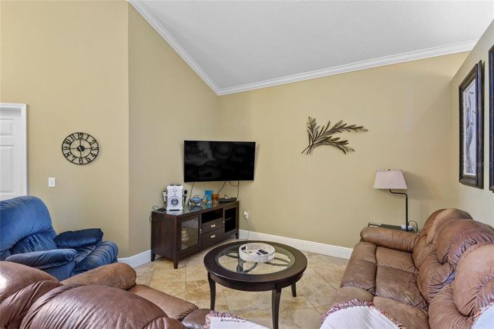 Image No.6-8 Bed Property for sale