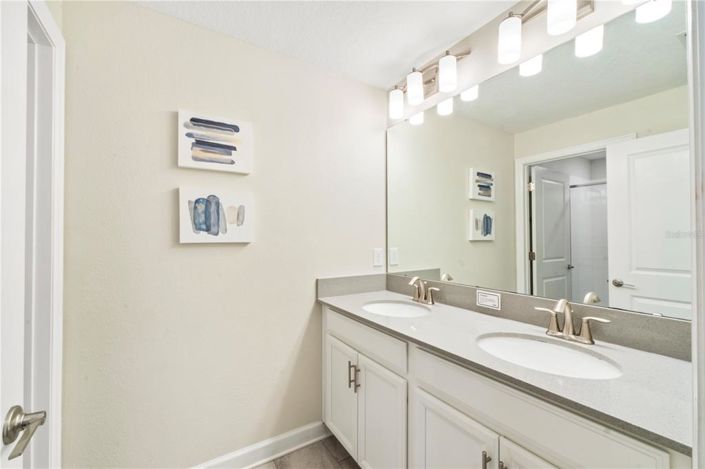 Image No.20-4 Bed Townhouse for sale