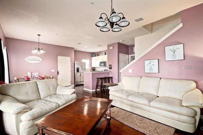 Image No.10-4 Bed Townhouse for sale