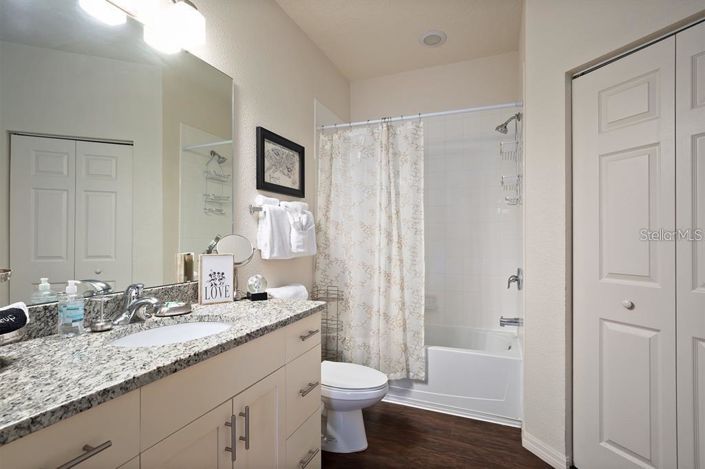 Image No.16-4 Bed Townhouse for sale