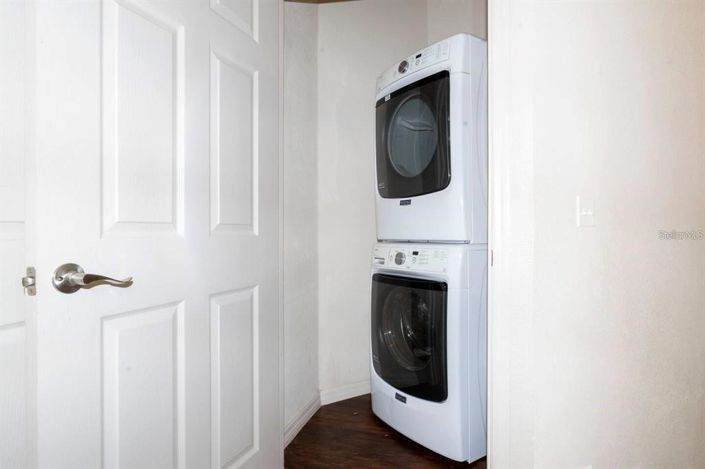 Image No.19-4 Bed Townhouse for sale