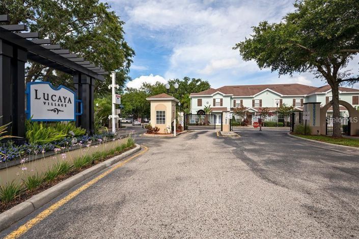 Image No.24-4 Bed Townhouse for sale