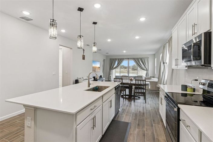 Image No.11-4 Bed Property for sale