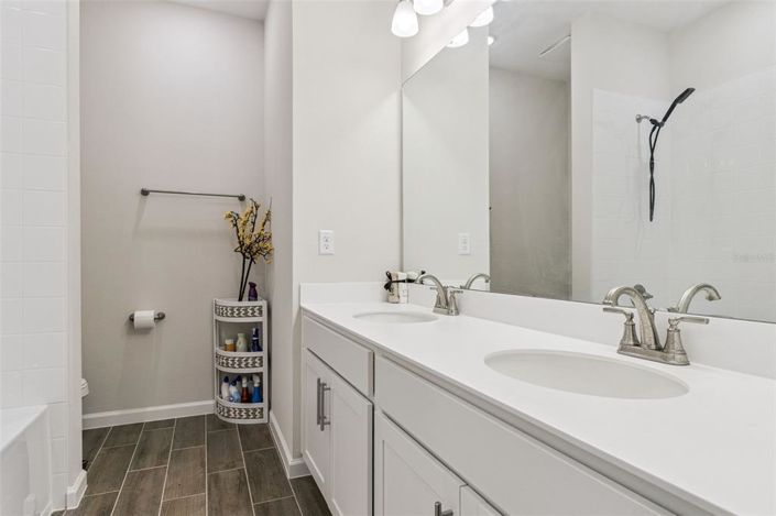 Image No.22-4 Bed Property for sale