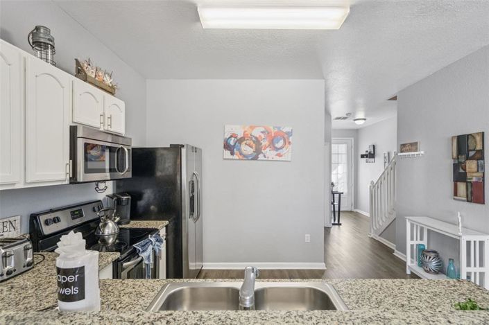 Image No.14-3 Bed Townhouse for sale