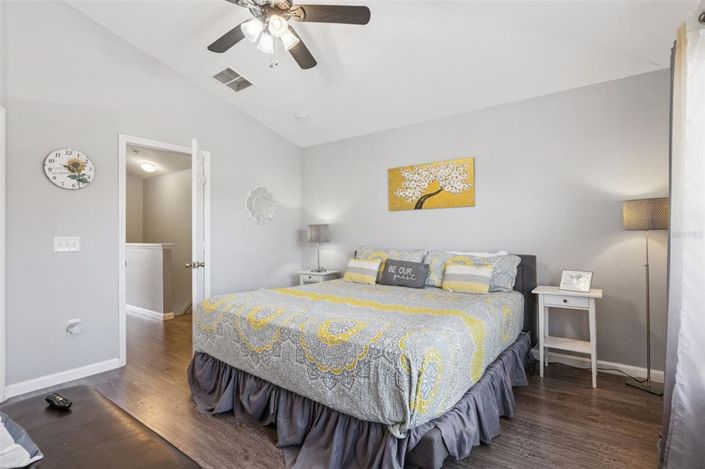 Image No.19-3 Bed Townhouse for sale