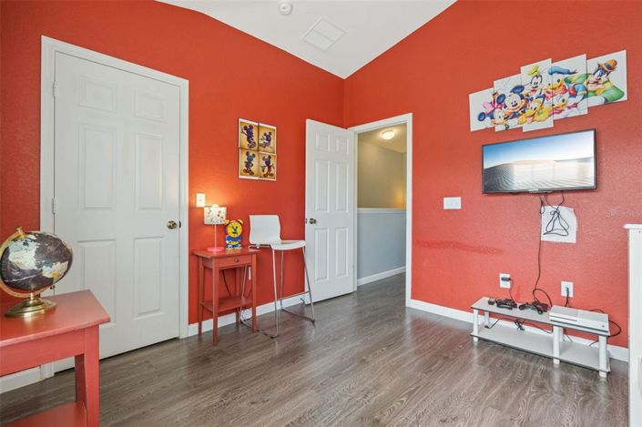 Image No.29-3 Bed Townhouse for sale