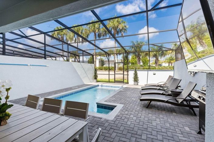 Image No.35-5 Bed Townhouse for sale