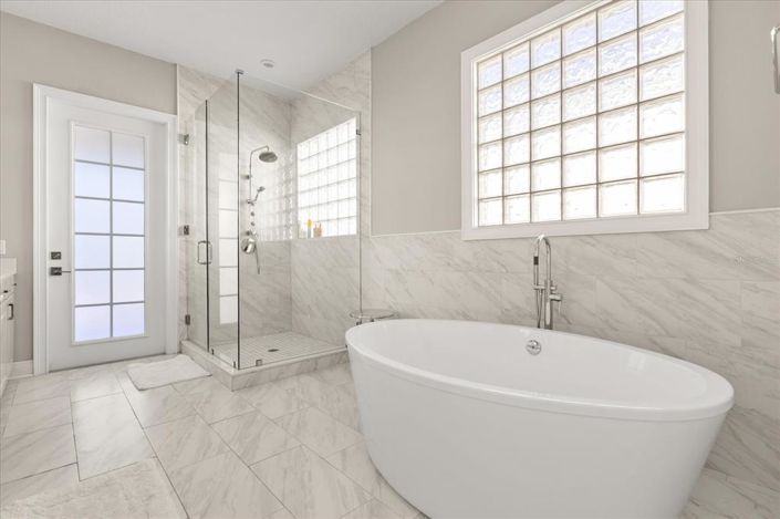 Image No.8-Propriété de 5 chambres à vendre à Reunion