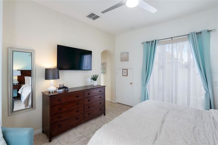 Image No.7-5 Bed Property for sale