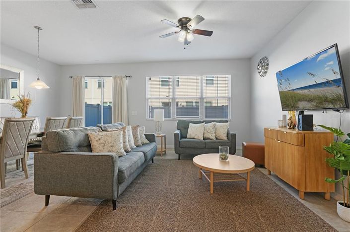 Image No.11-4 Bed Townhouse for sale