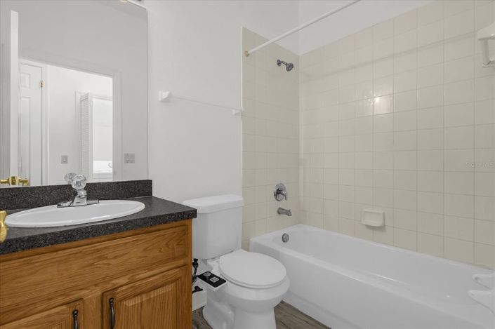 Image No.19-4 Bed Property for sale