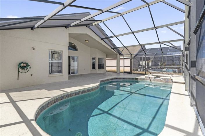 Image No.26-4 Bed Property for sale