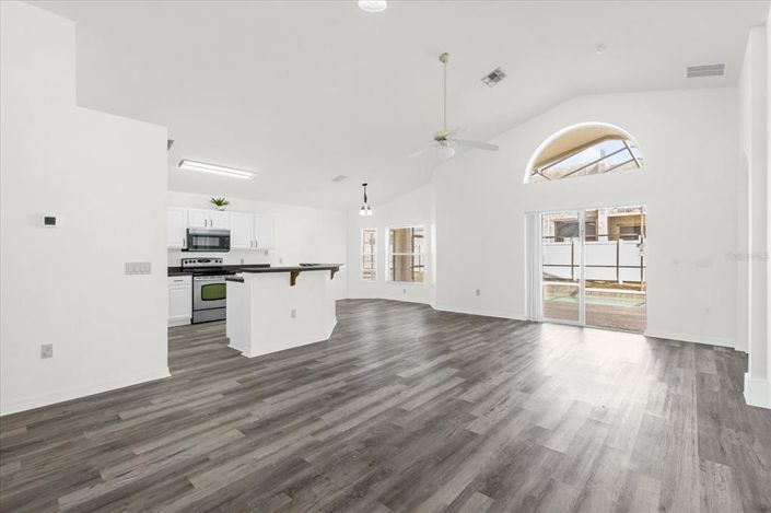 Image No.3-4 Bed Property for sale