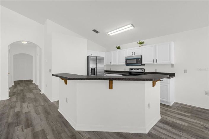 Image No.5-4 Bed Property for sale