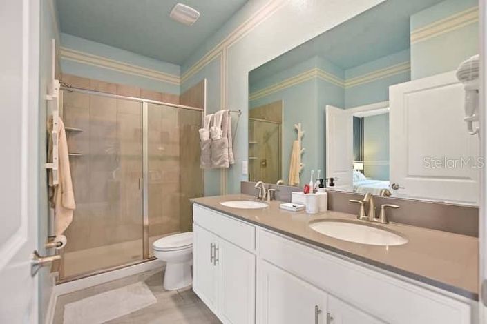 Image No.35-8 Bed Property for sale