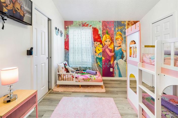 Image No.16-5 Bed Property for sale