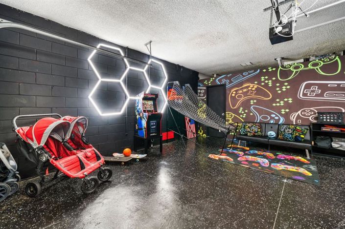 Image No.22-5 Bed Property for sale