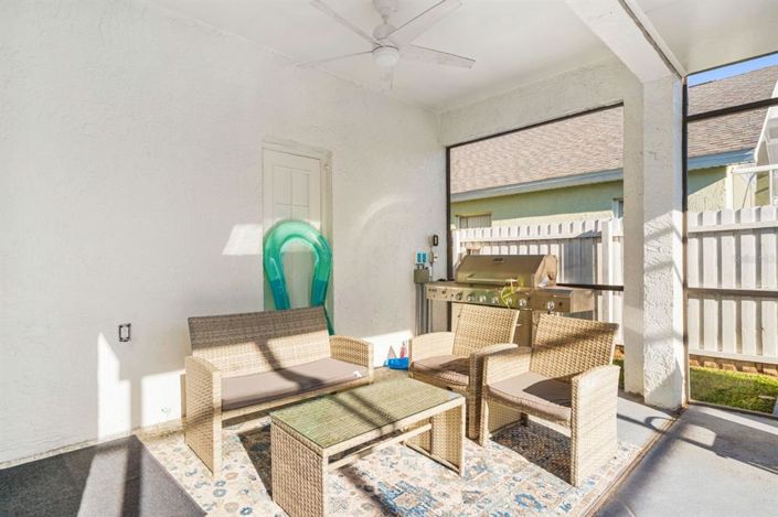 Image No.31-5 Bed Property for sale