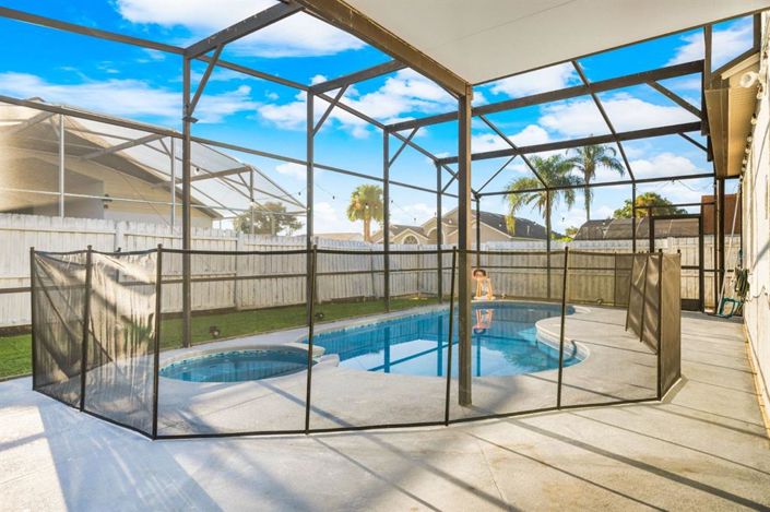 Image No.36-5 Bed Property for sale