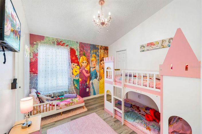 Image No.38-5 Bed Property for sale