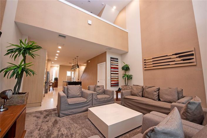 Image No.10-3 Bed Townhouse for sale