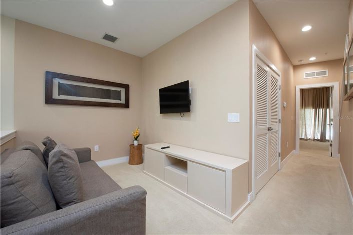 Image No.15-3 Bed Townhouse for sale